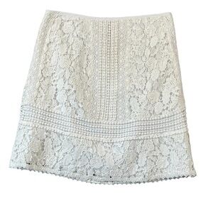 V Cristina White Cotton Lined Lace Skirt Size 8